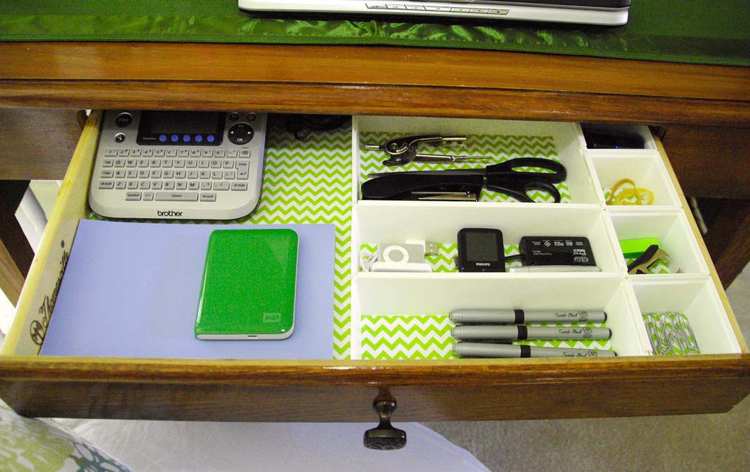  Organize your office for maximum productivity.